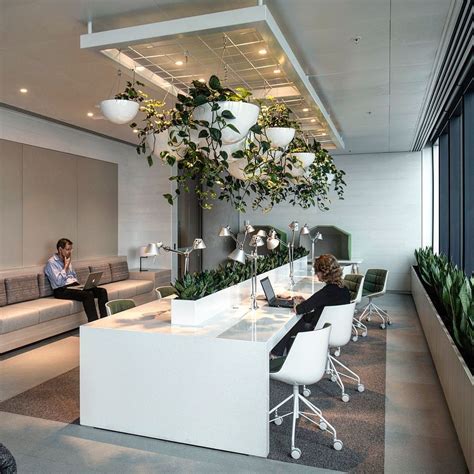 Nice 40 Relaxing Green Office Décor Ideas Cool Office Space, Office Fit ...