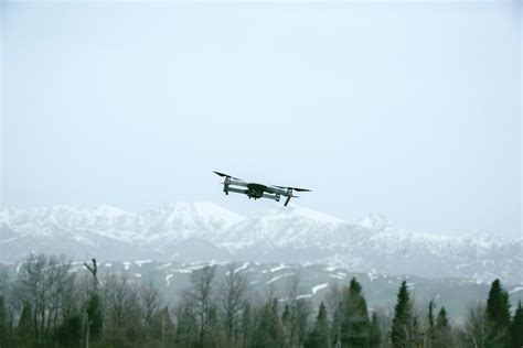 “半次”新疆旅行 航拍雪山、草地和无尽苍凉_旅游摄影-蜂鸟网
