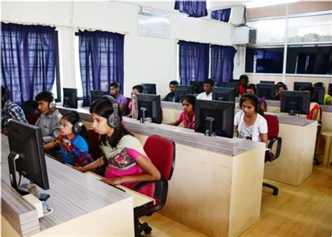 computer center, Mahavir Mahavidyalya, Kolhapur