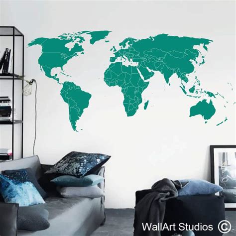 Wall World Map with Countries 的图像结果
