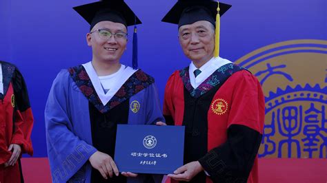 2020届博士研究生毕业照-西安交通大学医学部