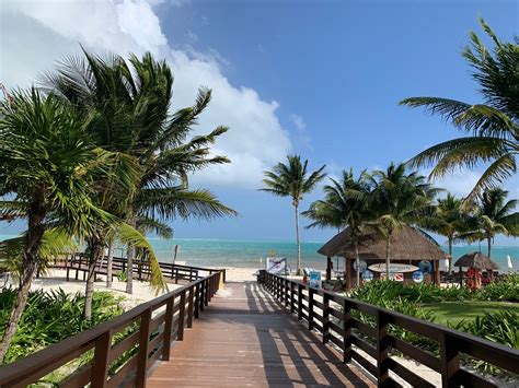 ROYALTON RIVIERA CANCUN, AN AUTOGRAPH COLLECTION ALL-INCLUSIVE RESORT ...