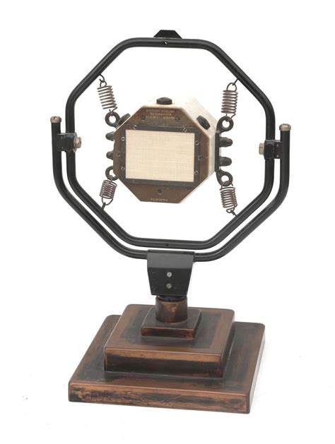 Who First Invented The Microphone at Kristopher Chambers blog