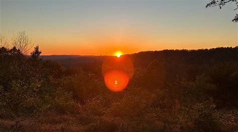 BIGFOOT HIDEOUT (Winslow) - Guesthouse Reviews, Photos, Rate Comparison ...