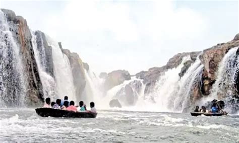 Ban on bathing, coracle rides at Hogenekkal enters 6th day as Cauvery ...