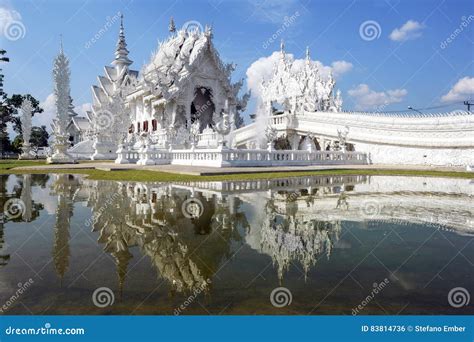 Wat Rong Khun, Le Temple Blanc De Chiang Rai Photo stock - Image du ...