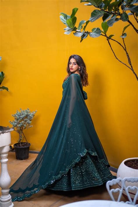 Emerald Green Chikankari Embroidered Lehenga Set – shahmeenhusain