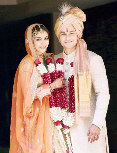 Soha Ali Khan ties knot with longtime love Kunal Khemu- Mumbai Mirror
