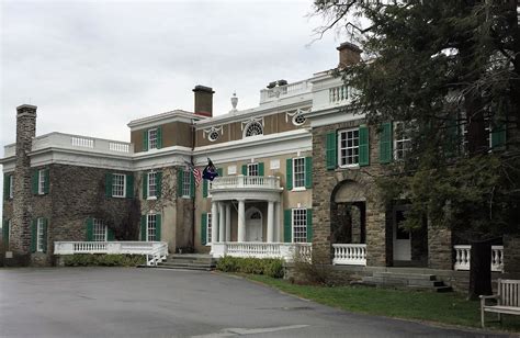 Souvenir Chronicles: HYDE PARK. NEW YORK: ROOSEVELT'S HOME