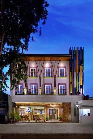 LIFE PURI HOTEL SURABAYA (Java) - Guesthouse Reviews, Photos, Rate ...