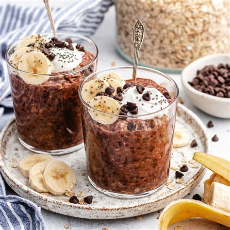 Creamy Chocolate Banana Overnight Oats - The Delicious plate