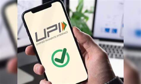 UPI transaction count witnesses slight drop to 1,330 cr in April