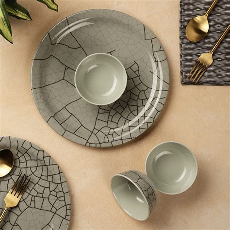 Servewell Melamine Dinner Set 18 pc Construction - Veins : Amazon.in ...