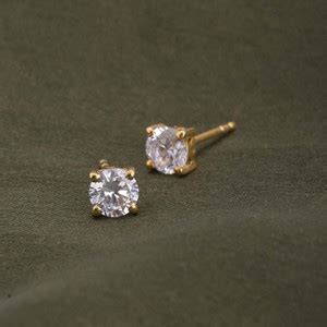 Flipkart.com - Buy Palmonas Round Brilliant Cut Diamond Stud Earrings ...