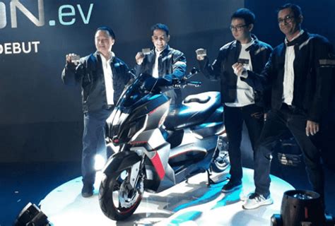 Indonesian-made IMOTO Vision.ev electric motorcycle launched | Droom ...