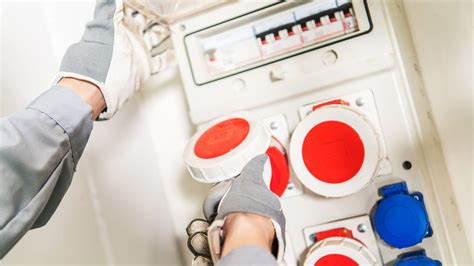 Three-Phase Electric Power Explained 的图像结果