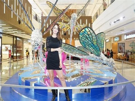 Sussanne Khan creates majestic installation at Phoenix Marketcity, Mumbai