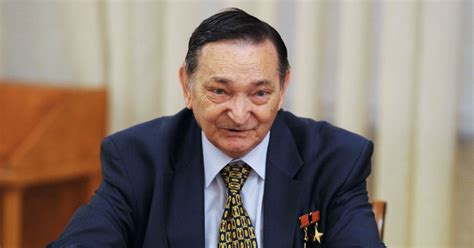 Умер космонавт Валерий Быковский, который был пятым человеком в космосе ...