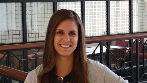 Does Ice Help with Swelling?