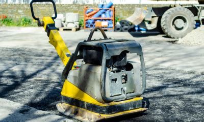 Using a Wacker Plate UK 的图像结果