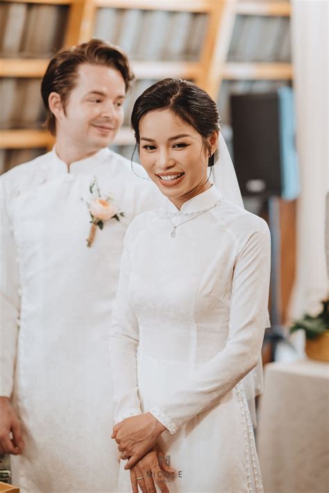Traditional Vietnamese Wedding Ao Dai