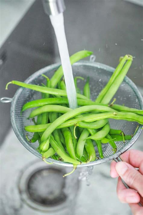 How To Boil Green Beans (Super Simple Recipe!) | The Picky Eater