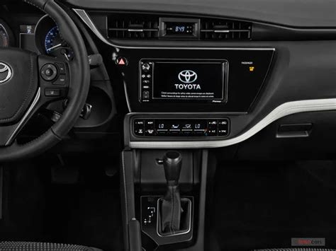 2018 Toyota Corolla iM: 67 Interior Photos | U.S. News