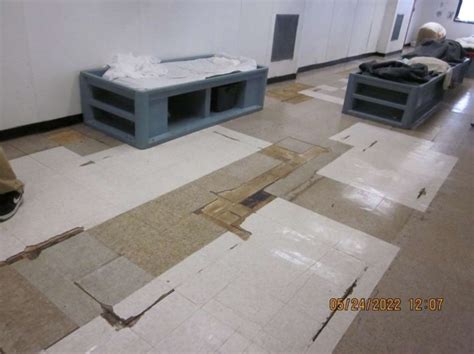 Deterioration at Rikers uncovered in new NYC jails report, photos