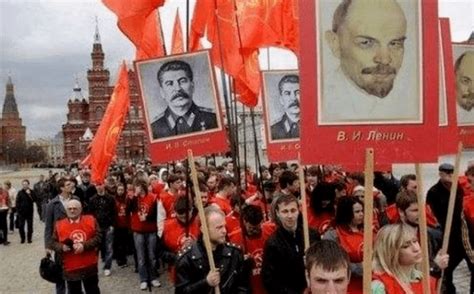 1991年苏联主动解体，这四个原因才是关键，其中一个和中国有关_经济