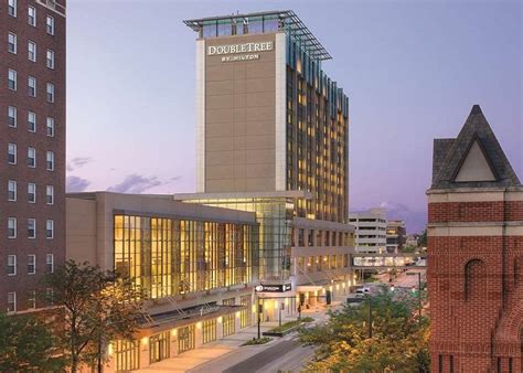 DOUBLETREE BY HILTON HOTEL CEDAR RAPIDS CONVENTION COMPLEX - Hotel ...