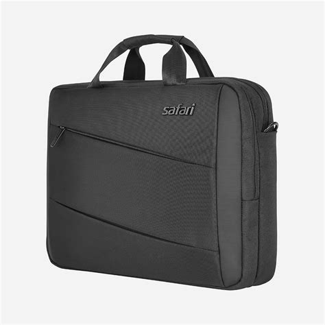 Buy Safari Droit 41cm Black Messenger Bag Online