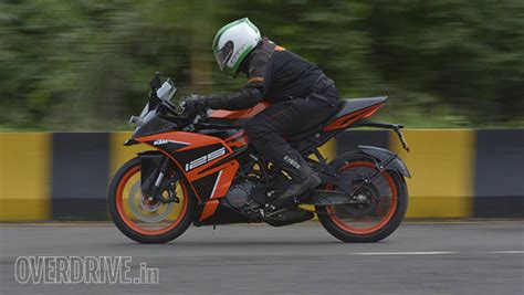 KTM RC125 road test review - Overdrive