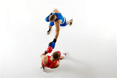 Boxing Match Back View Shot 的图像结果