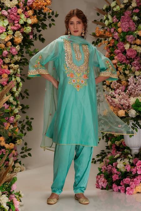 Preeti S Kapoor | Designer Sarees, Lehengas, Kurta Sets | Aza Fashions