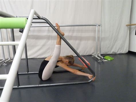 Gymnastics Backflip Tutorial 的图像结果