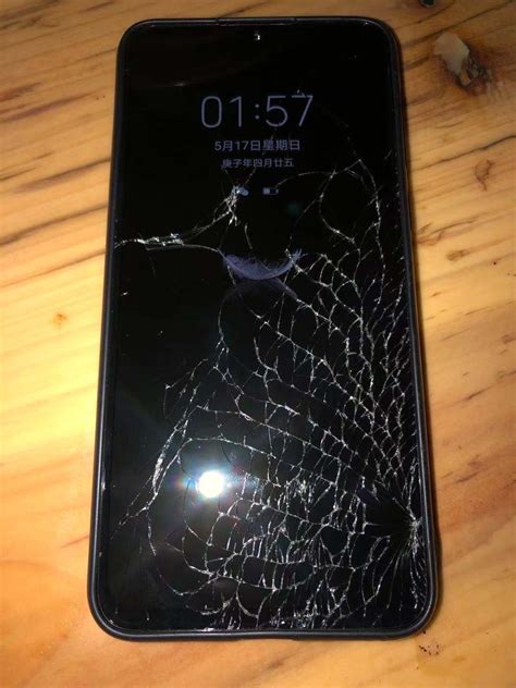 手机屏幕的玻璃碎了，可以自己换吗，该怎么换。_百度知道