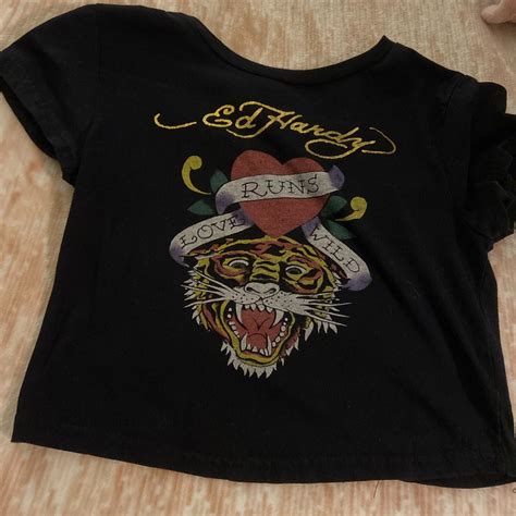 ed hardy shirt!!! size Medium cute too!!! - Depop