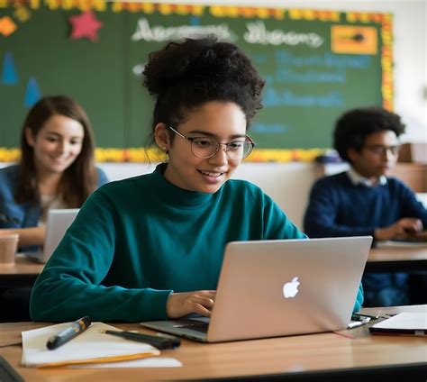 Laptop Computer Students 的图像结果