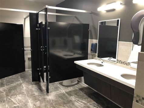 Restroom 的图像结果