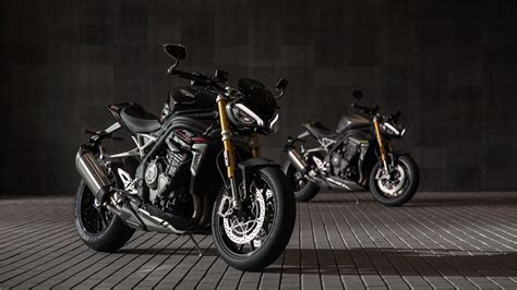 ROADSTERS | For the Ride