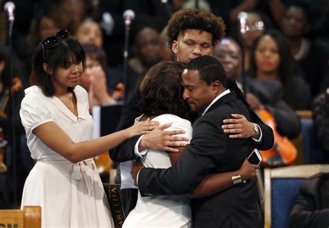 Aretha Franklin gets final farewell in star-studded hometown ceremony – New York Daily News
