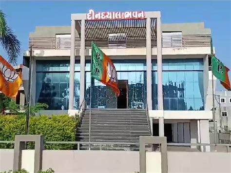 What was the real reason behind BJP Leader Jawahar Chavda's rebellion?
