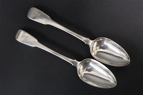 Lot - Pair of hallmarked sterling silver table spoons, London 1811-12 ...