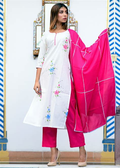 Beautiful Pink Exclusively Handpainted Suit Set With Gotta Jaal Work D