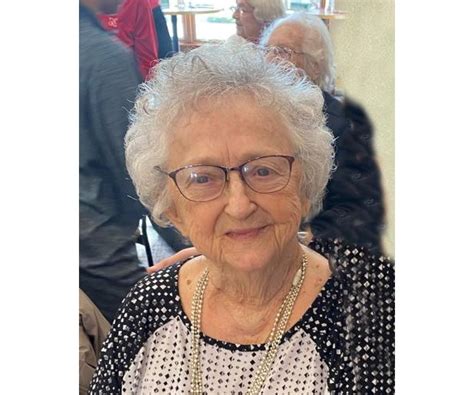 Linda B. Love Obituary (2025) - Cozad, NE - Berryman Funeral Home - Cozad