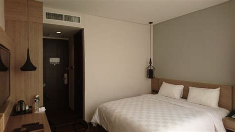 RIVOLI HOTEL (Jakarta) - Hotel Reviews, Photos, Rate Comparison ...