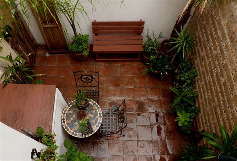 Patio interior pequeño, rincon de charla Backyard Walkway, Patio Roof ...
