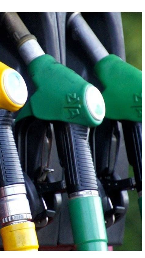 Petrol price reaches Rs 272 per litre in Pakistan today
