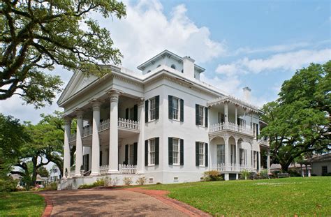 9 Grand Antebellum Homes Rich in History and Stunning Southern Design ...