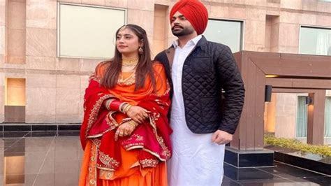 Jordan Sandhu shared a lovely photo with his wife Jaspreet Kaur ...